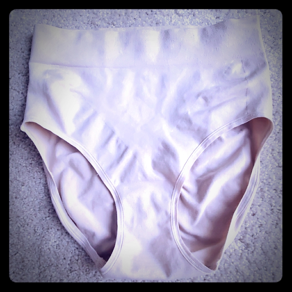 M&S shapewear size USA to 4 nude color